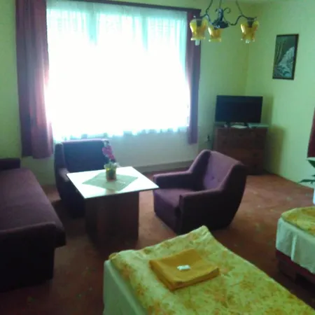 Homestay Vadkerti Szallas *